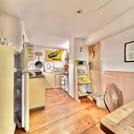 Historic Skipper's House In Old Town Apartment